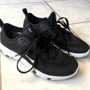 Black Nike Athletic shoes